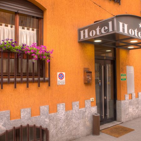 Hotel Ares Milano Eksteriør billede